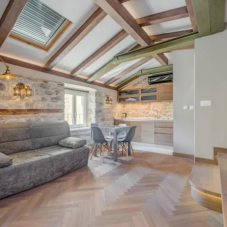 Palace Luxury Retreat Апартаменты *