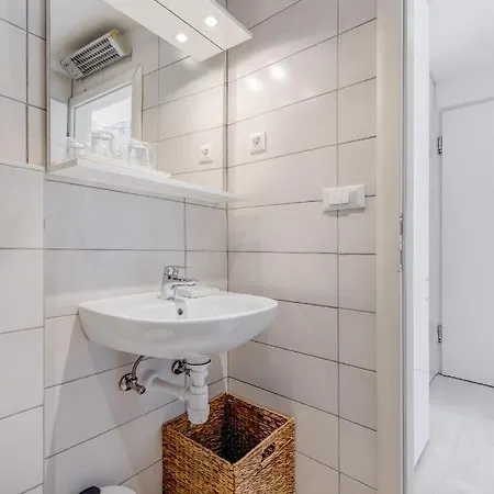 Апартаменты Palace Luxury Retreat *